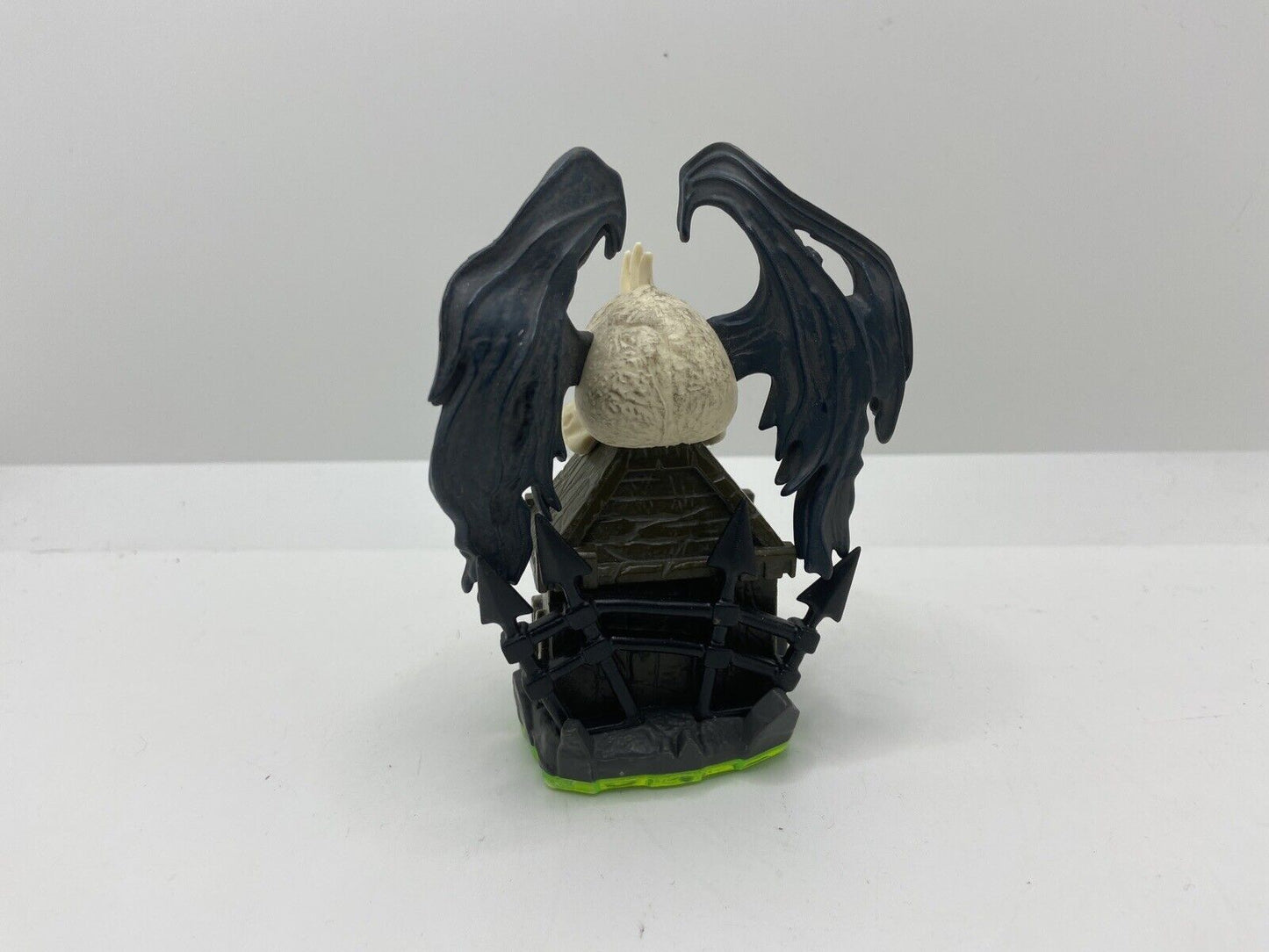 Skylanders Dark light Crypt