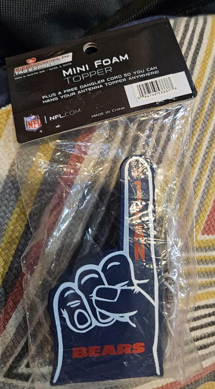 Rico NFL Chicago Bears Mini Foam Finger Antenna Topper 3.5"H x 1.75"W