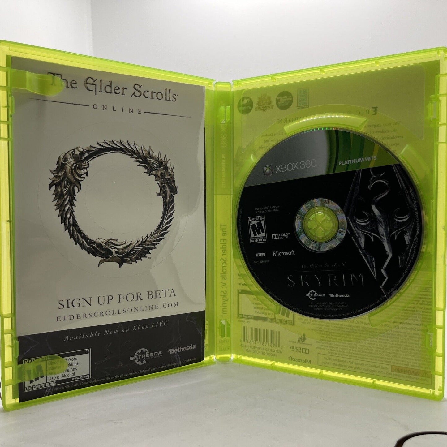 The Elder Scrolls V: Skyrim Xbox 360, w/ Manual and Tested