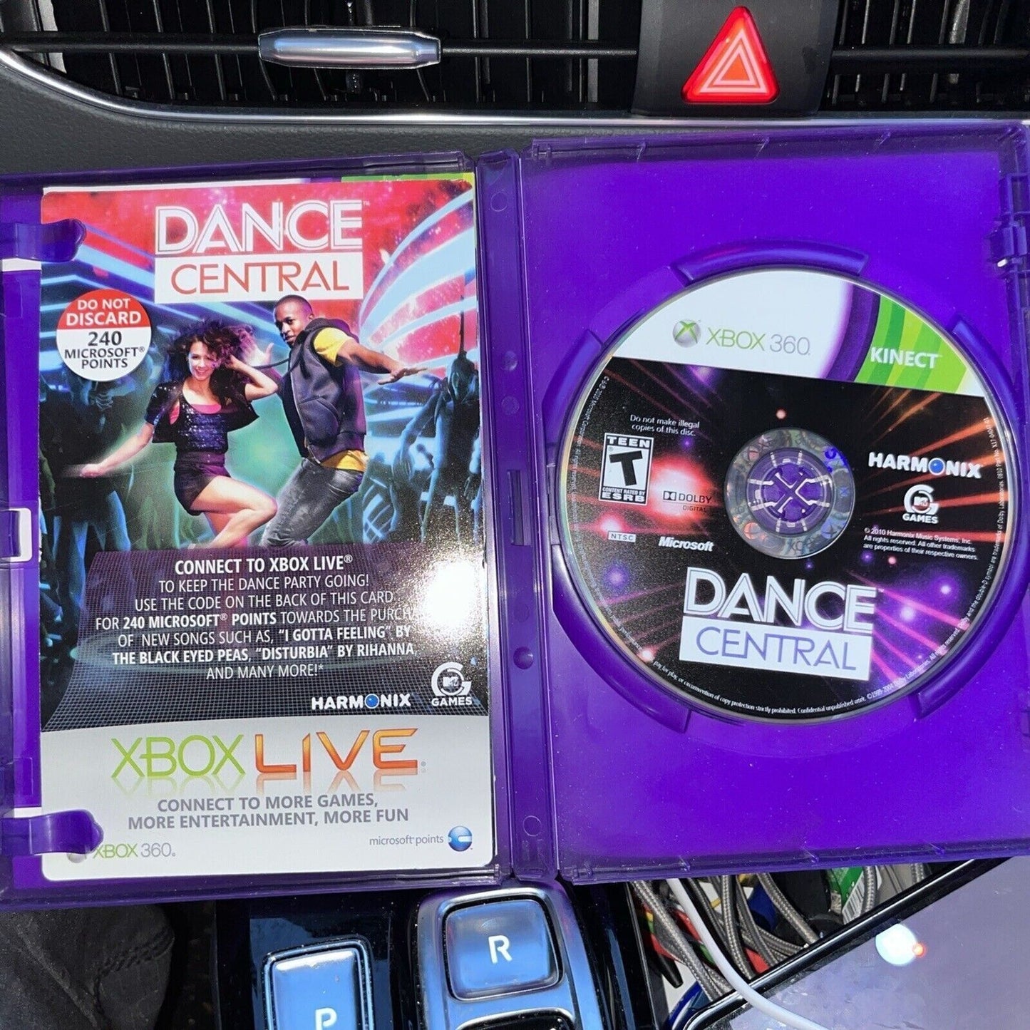 Dance Central (Microsoft Xbox 360) Complete w/Manual, Cover Art Wrinkled