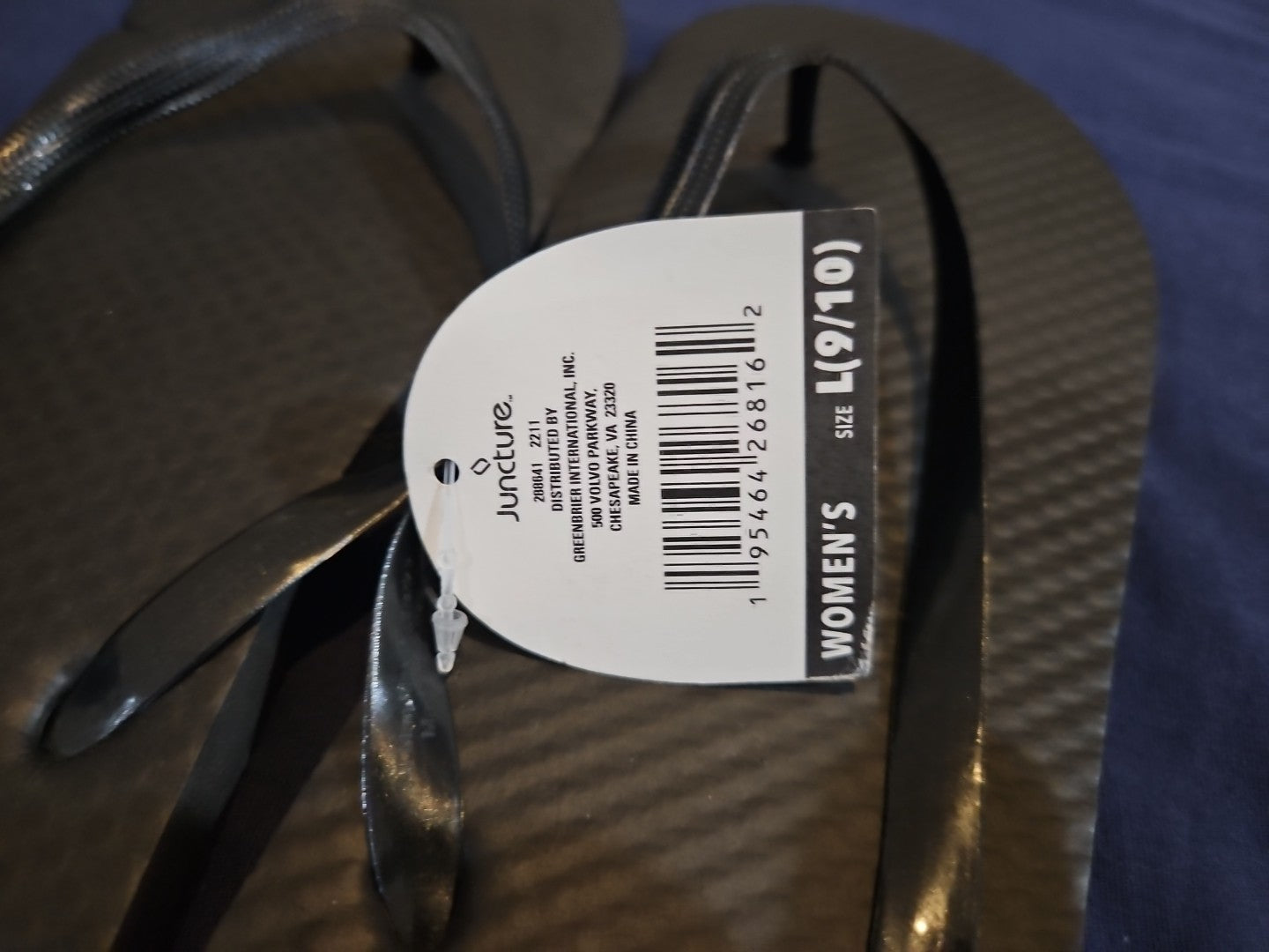 Women’s Flip Flops Size 9/10