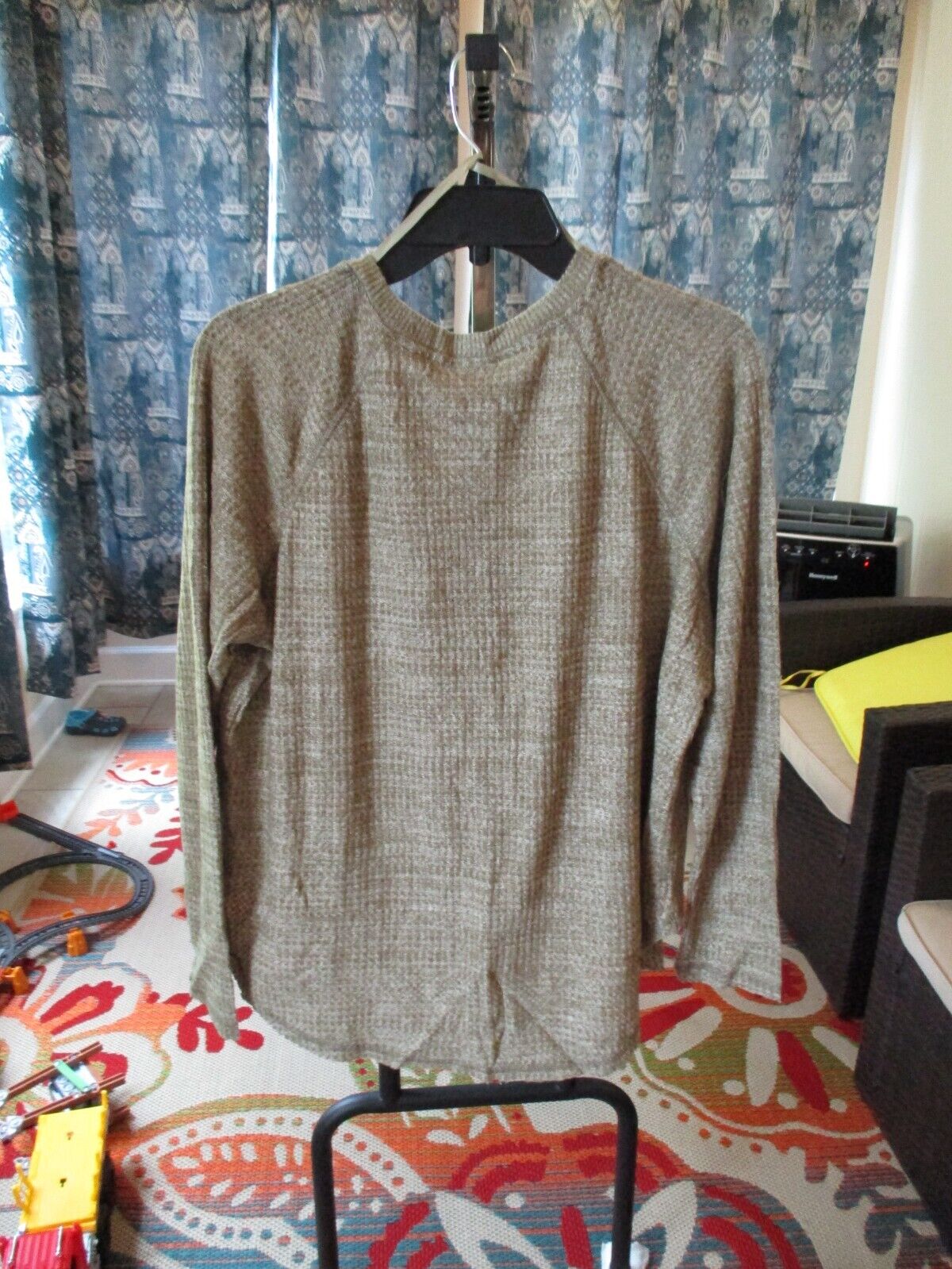 Wild Fable Olive Green Waffle Long Sleeve Top Medium