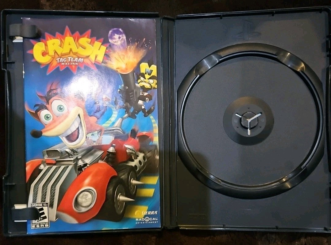 Crash: Tag Team Racing (PS2) No Game. Case + Artwok + Manual ONLY
