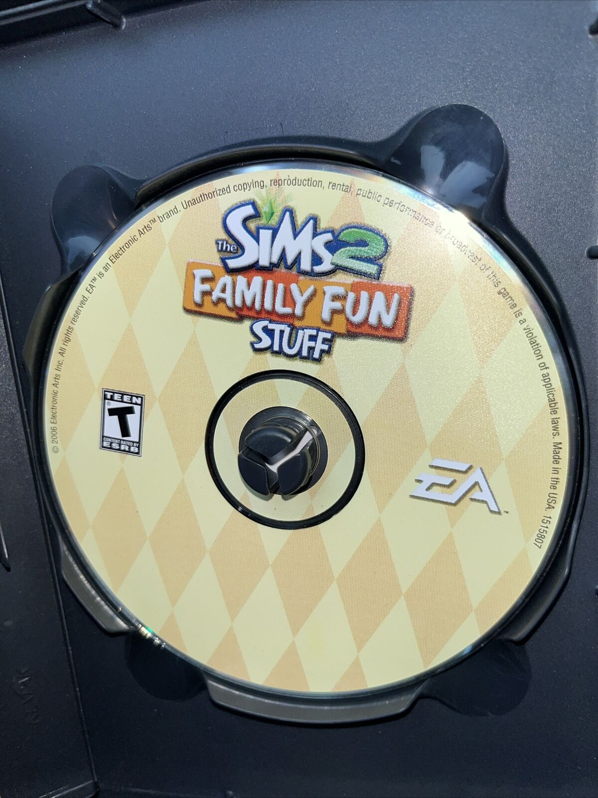 Sims 2: Family Fun Stuff (PC, 2006)
