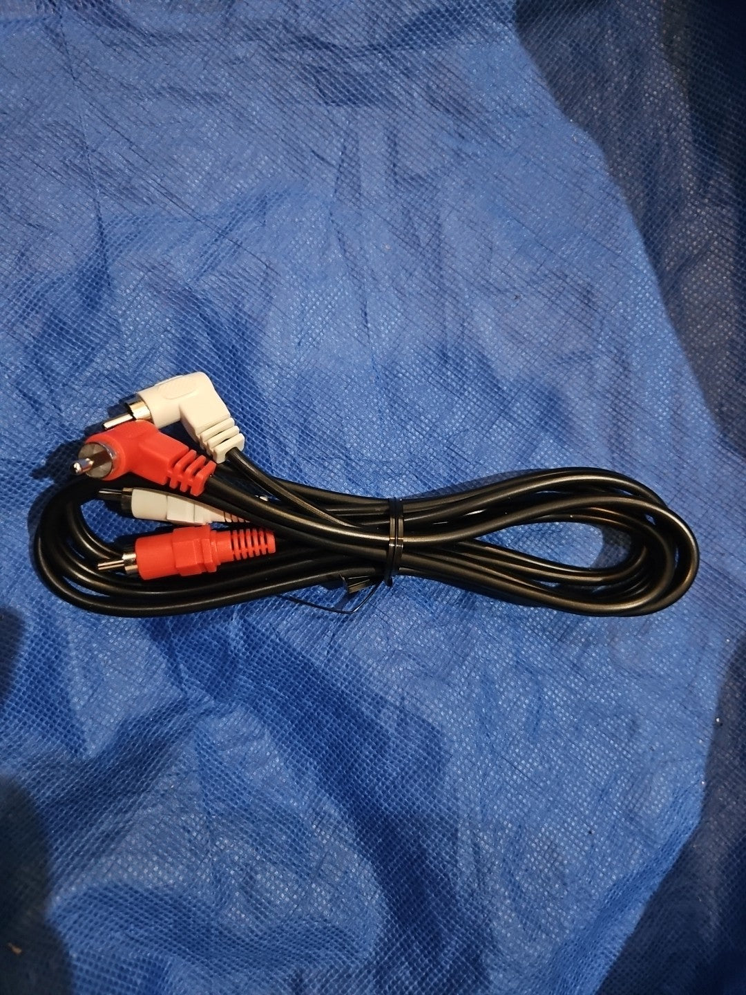 3 Foot Red/White RCA Male To 90° Male A/V Cable
