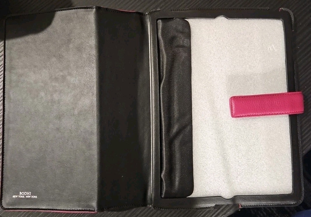 Bodhi Tech Collection Leather Tab Easel For iPad