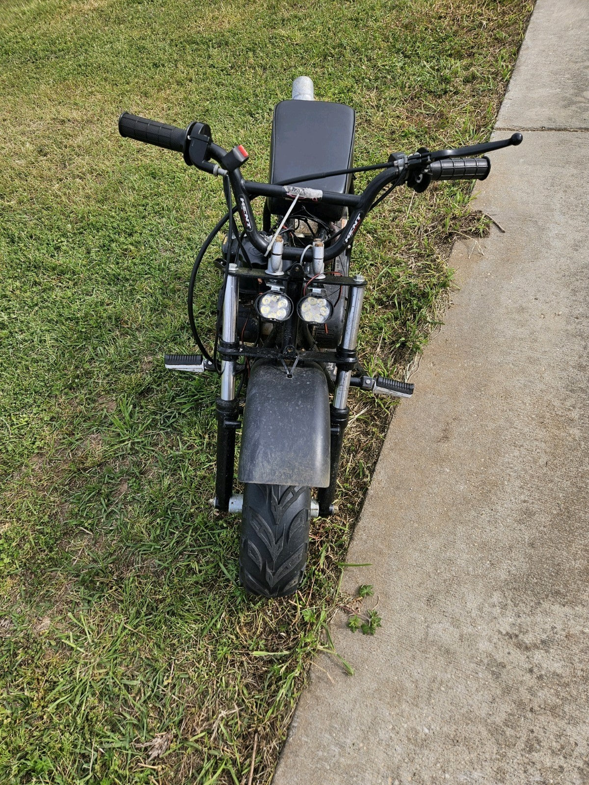 Coleman CT100U Minibike with 98CC Motor, Front Shocks, Runs Fast, Rear Exhaust