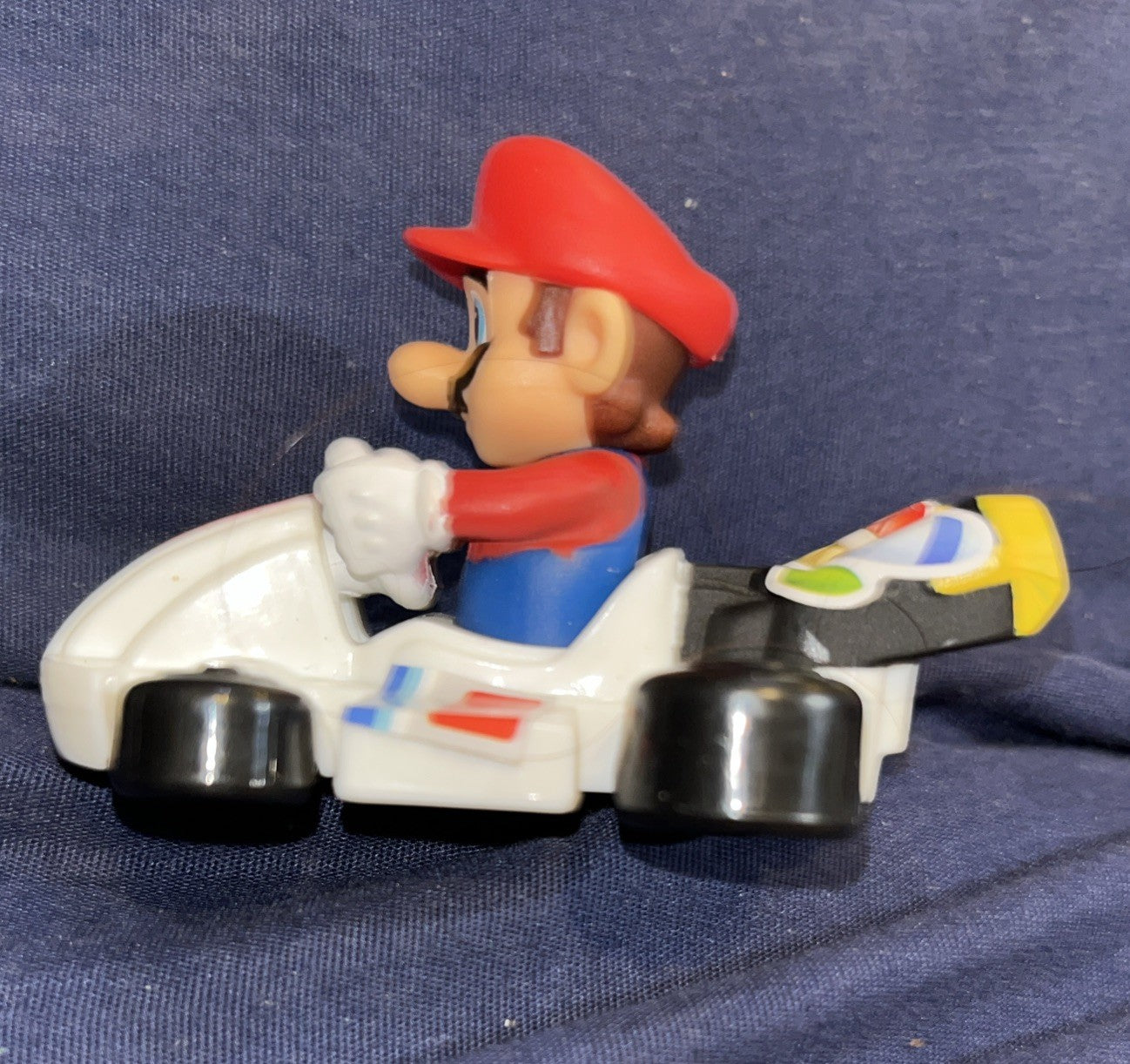 Super Mario Cart Figurine