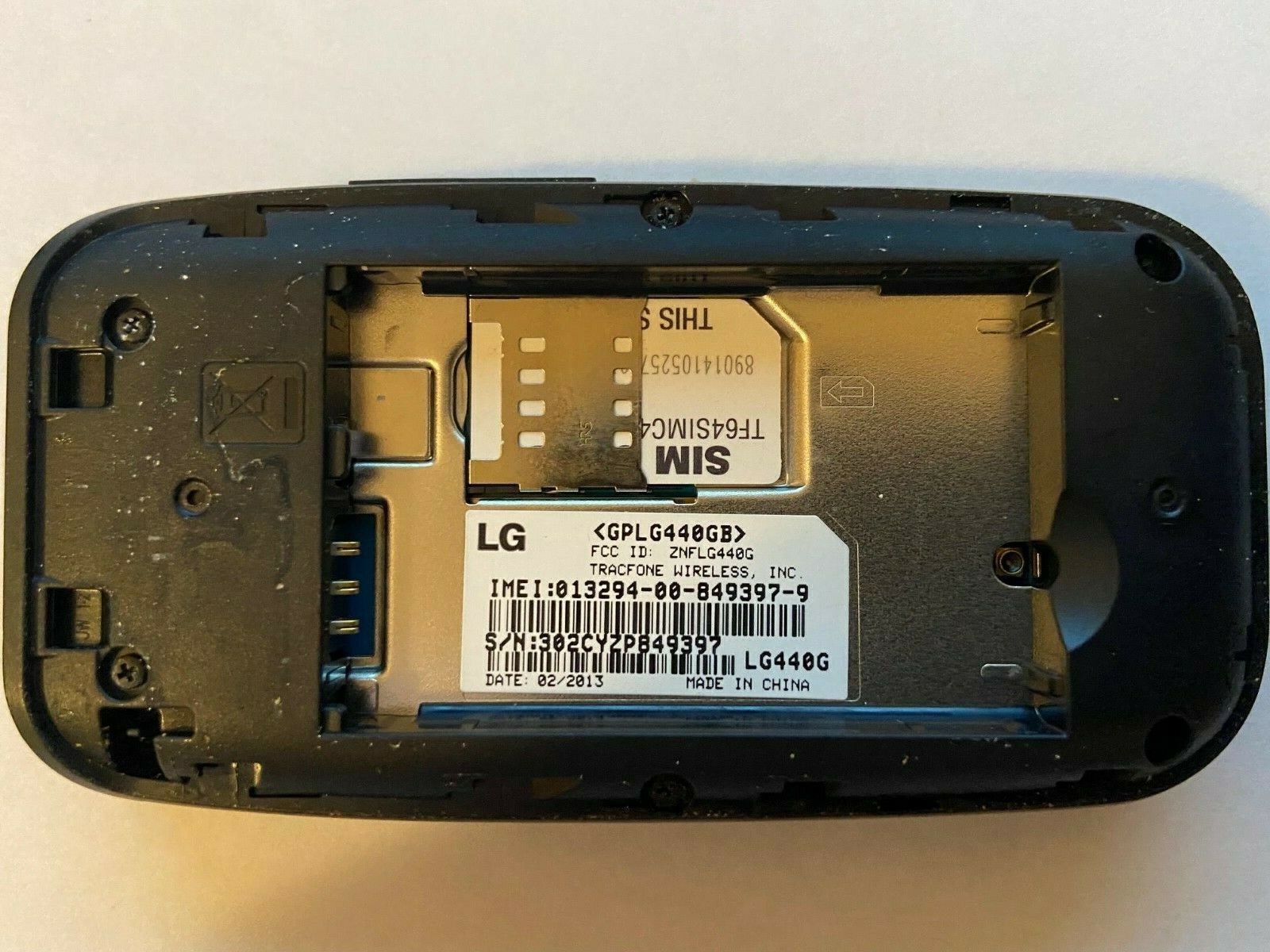 LG 440G (TracFone) Smartphone - Black - Tested - Bundle