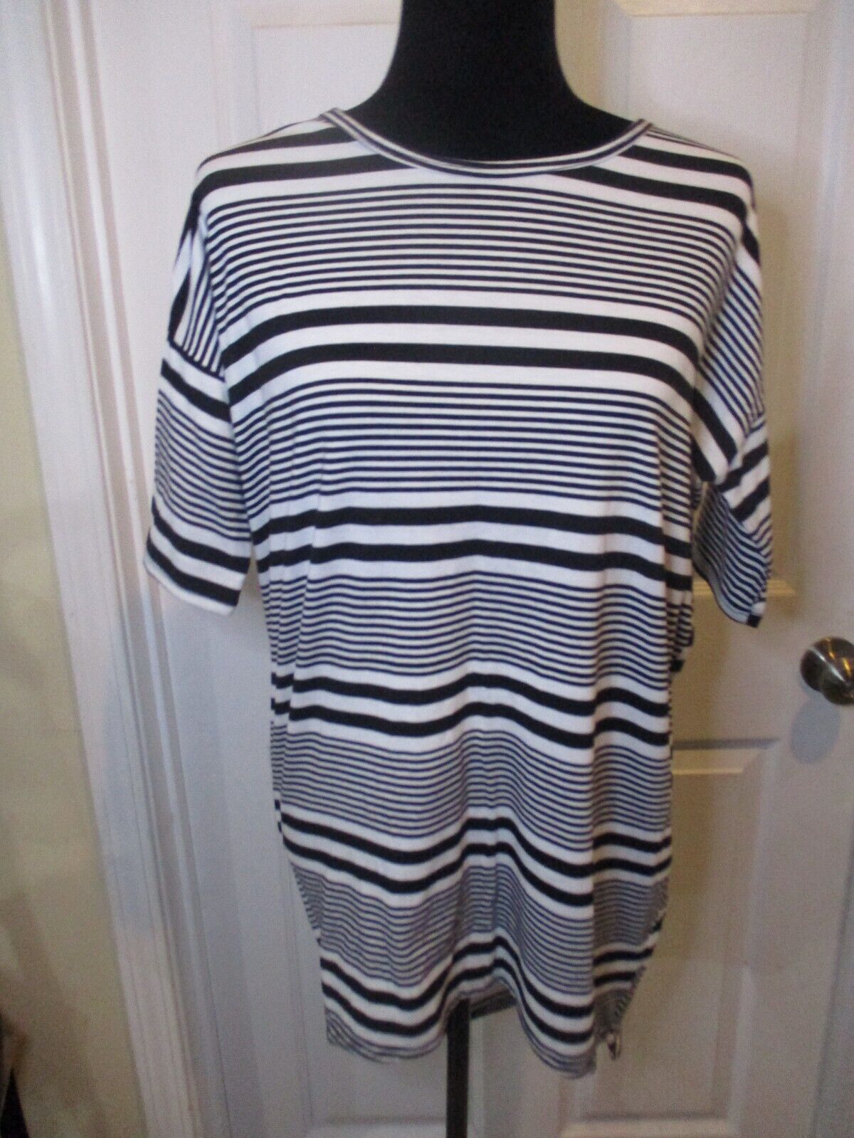 LuLaRoe Irma Black and White Stripe Tunic XXS