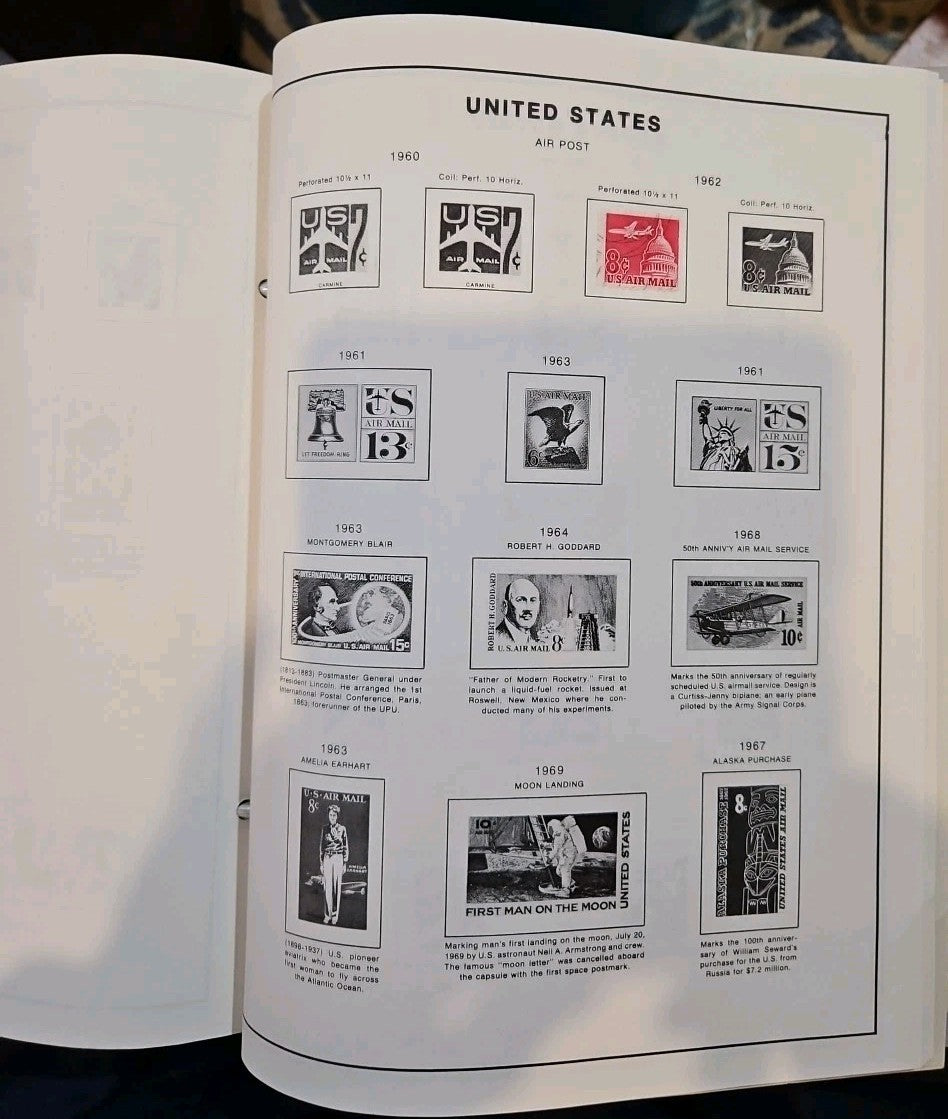 Hygrade AMERICA Stamp Collection Album W/ Some Stamps In Binder  1982