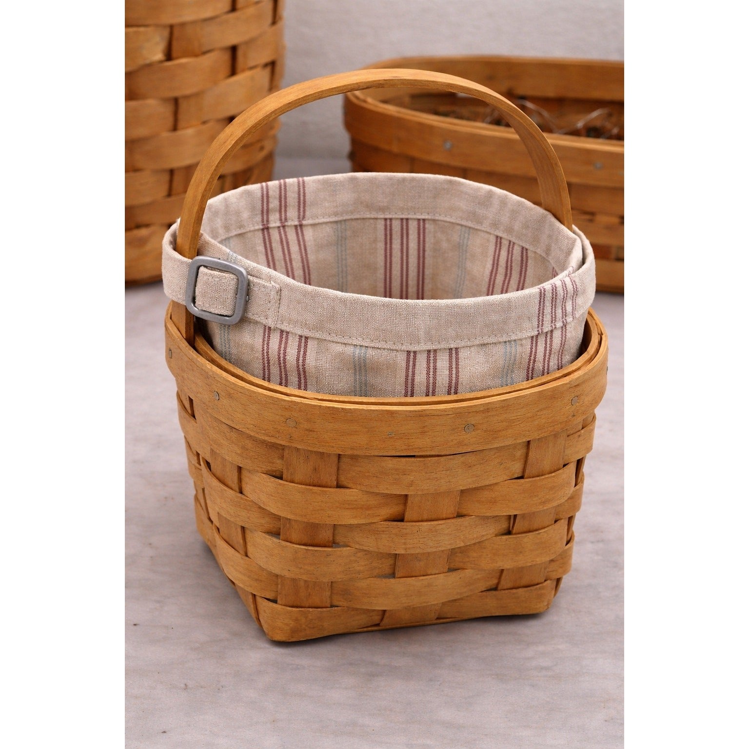 Longaberger Round Basket w/ Clear Insert & New Back Porch Awning Liner ~5"