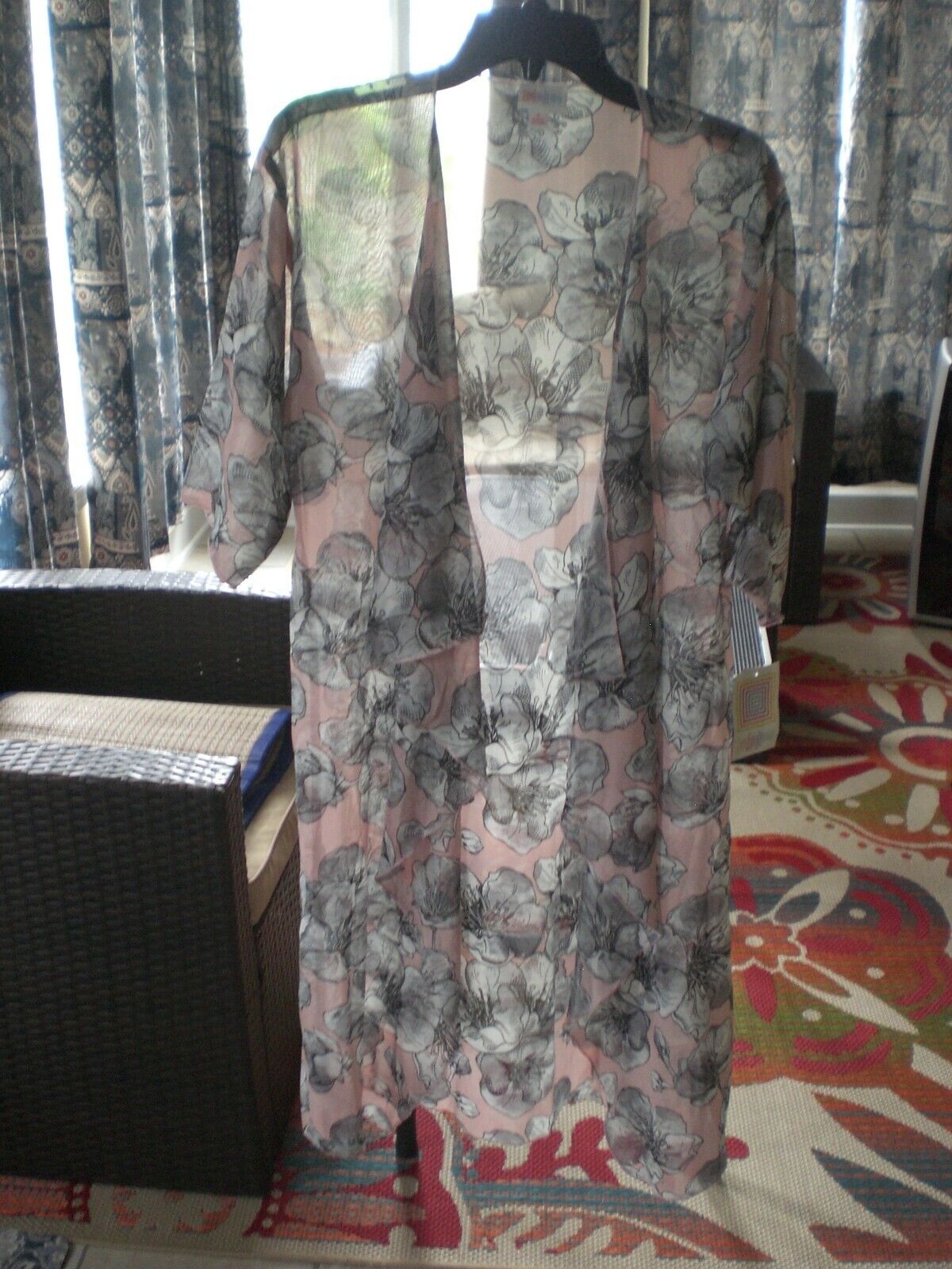 NWT LuLaRoe Pink Grey Floral Shirley Kimono Cover Up SMALL