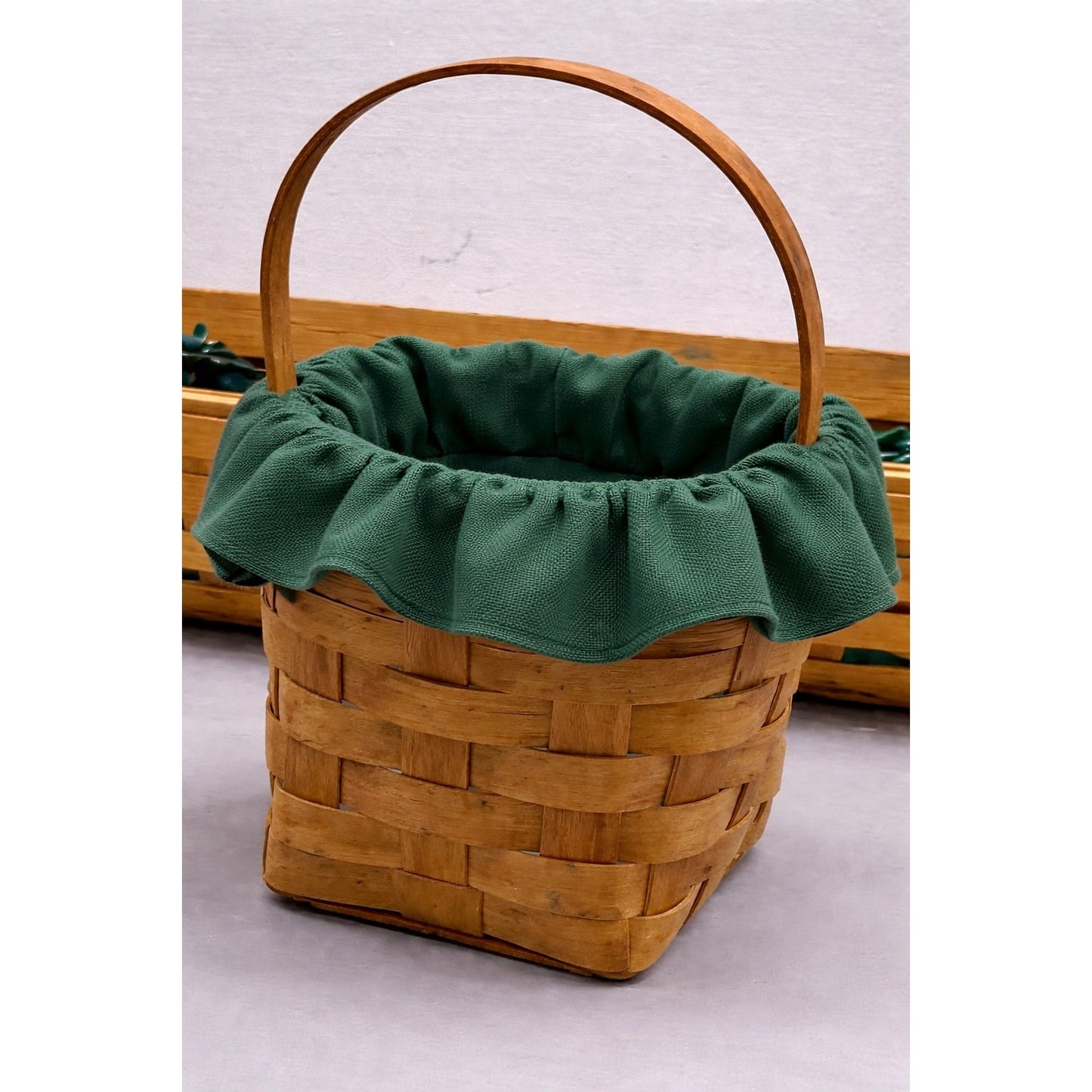 Longaberger Round Basket w/ Clear Insert & 4 New Longaberger Liners
