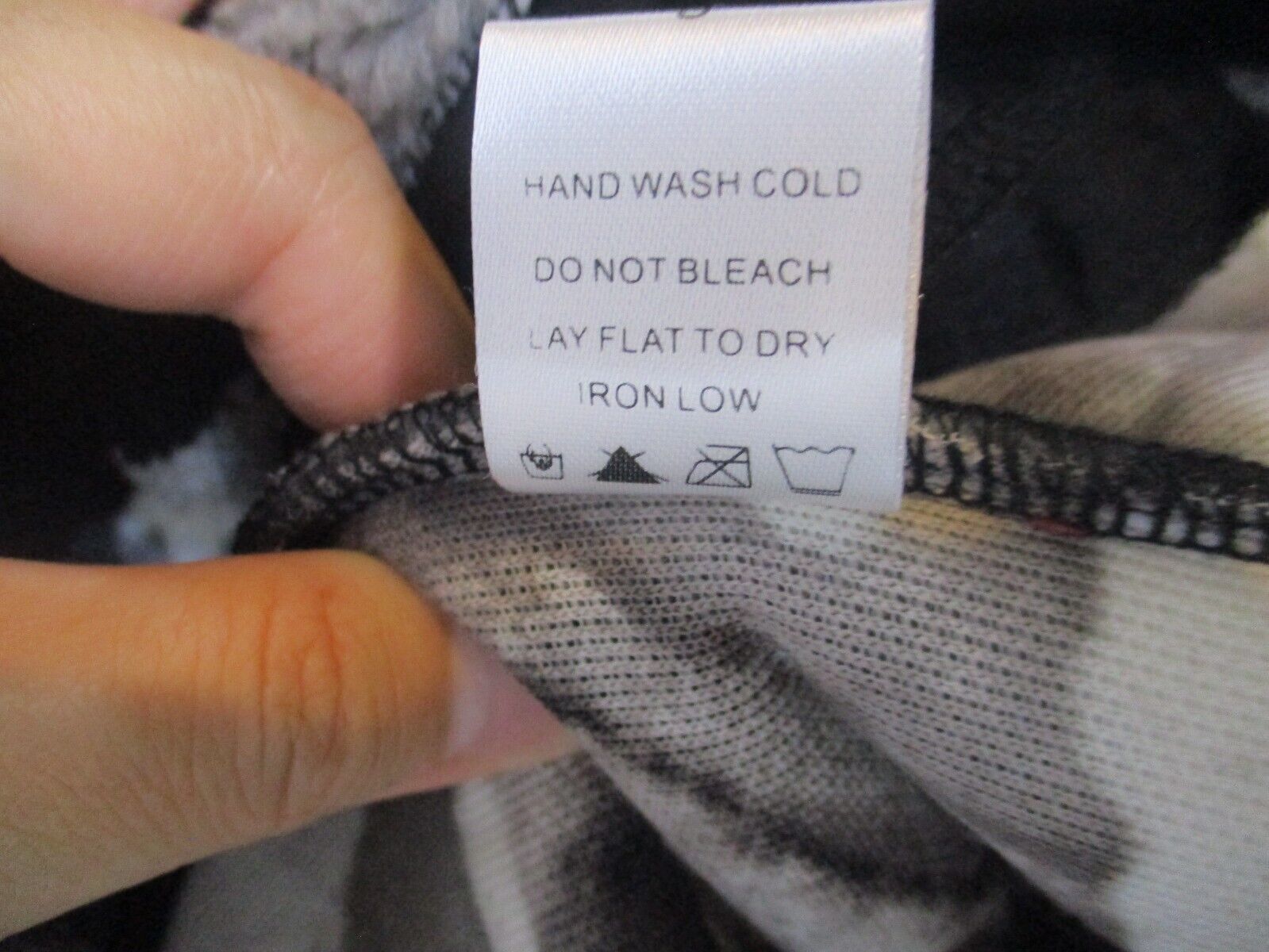 White Birch Black White Gray Camo Fleece Pullover Small NEW