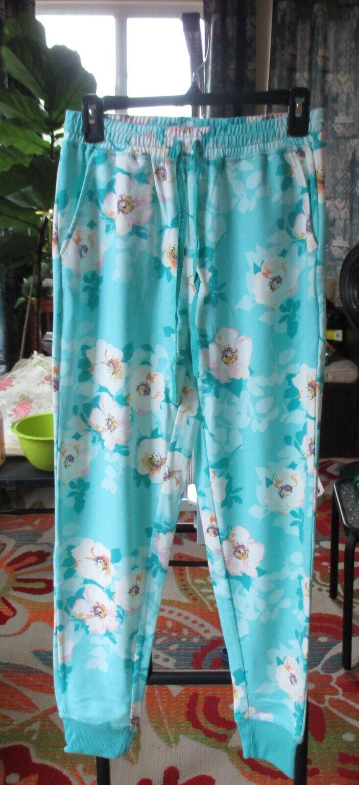 LuLaRoe NWOT SMALL Jax Aqua with White and Pink Floral Joggers Sweatpants