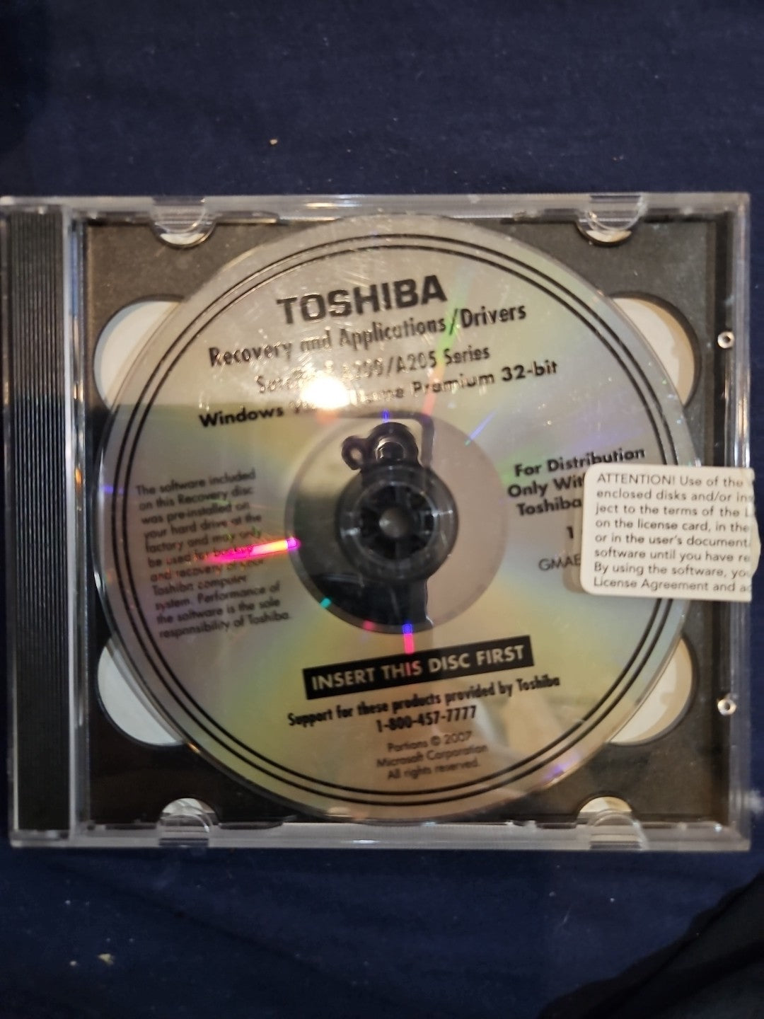 Toshiba Recovery And Applications / Drivers Windows Vista 32 Bit CDs (2)