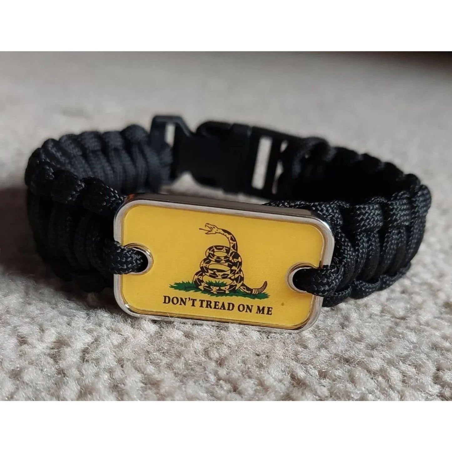 "Don't Tread On Me" - Paracord Survival Bracelet - Mount Vernon - Factory Sealed