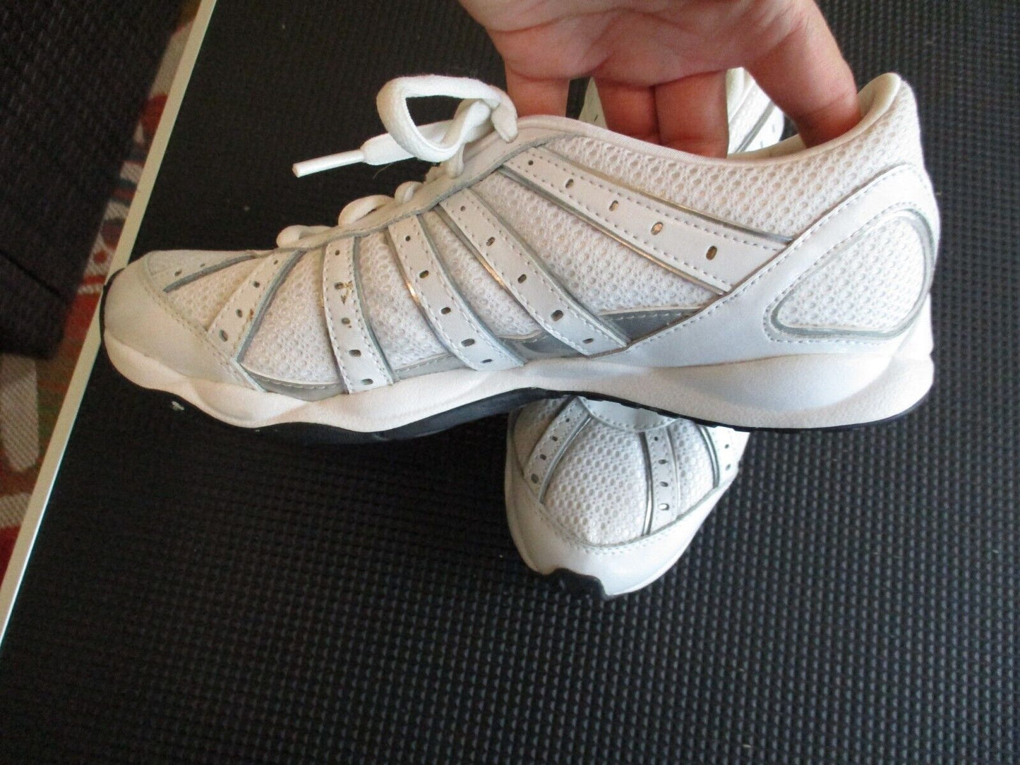 Adidas Vibe Surround White Sneakers Shoes Size US 8.5