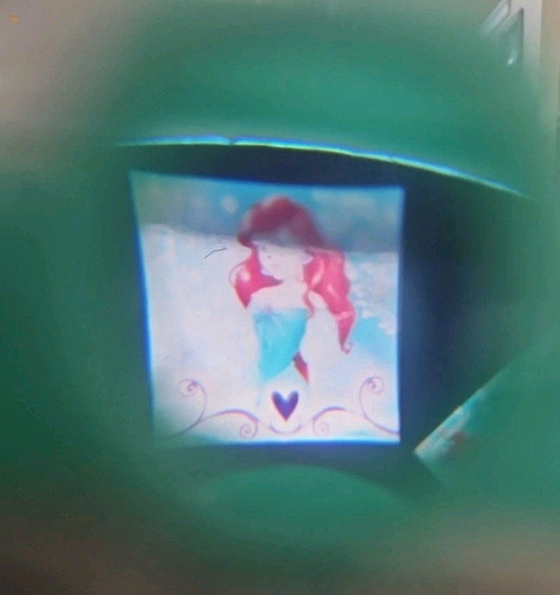 Ariel Mini View Finder Keychain