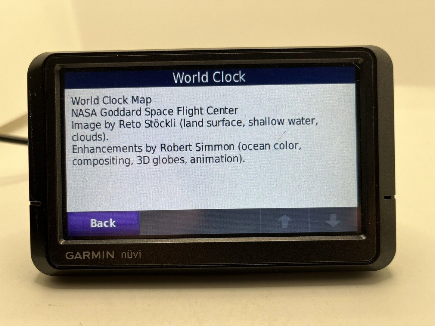 Garmin nüvi 255W 4.3 inch GPS Bundle Mount, US/Canada 2024 Maps, Charger, 8GB SD