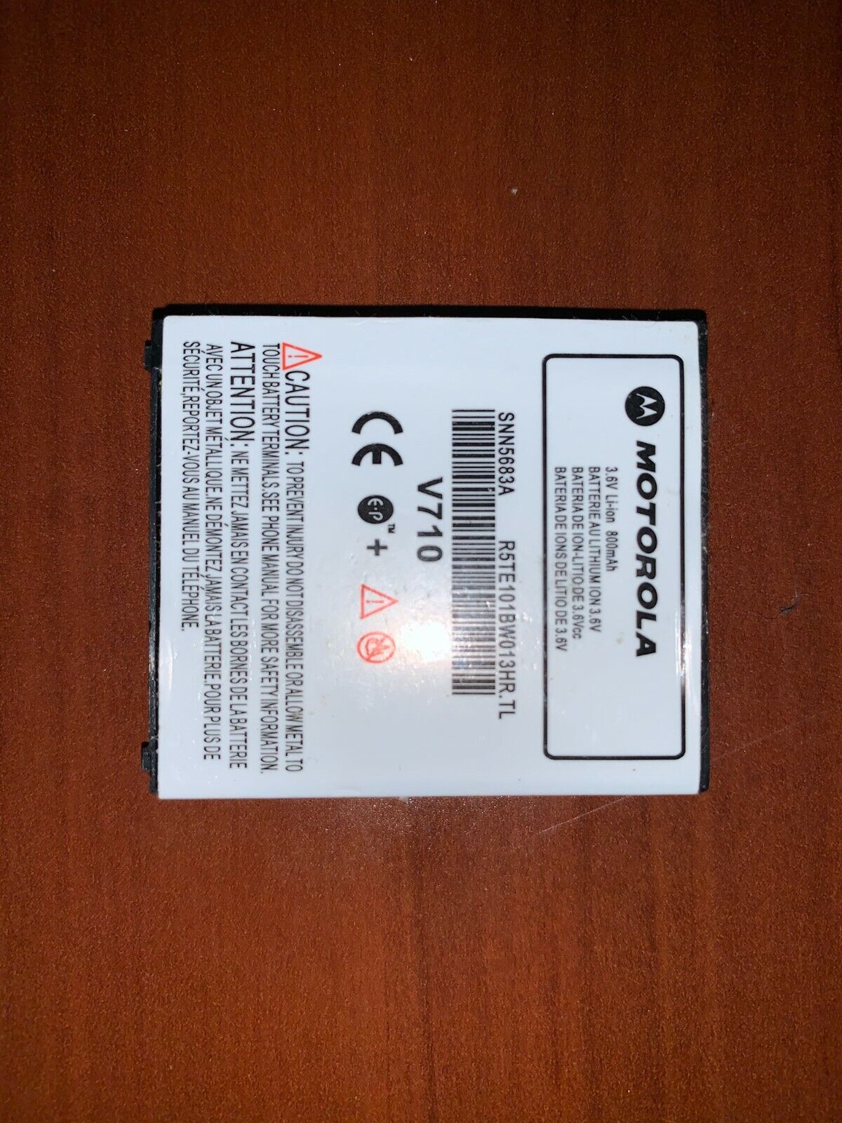 Motorola V series V710 - Silver (Verizon) Cellular Phone !!For Parts Only!