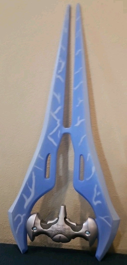 2017 Halo Energy Sword Cosplay, Microsoft, 25” length, Blue