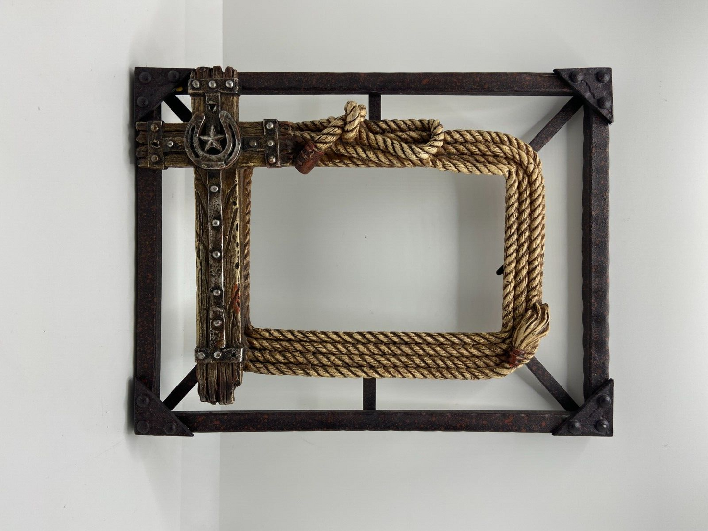 Western Rope Horseshoe Cross Metal Resin Frame  for 4" x 6" Picture