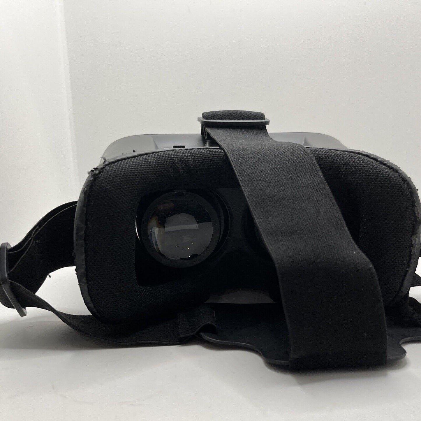 EVO VR - Virtual Reality Headset for All Smartphones - IOS & Android - Black