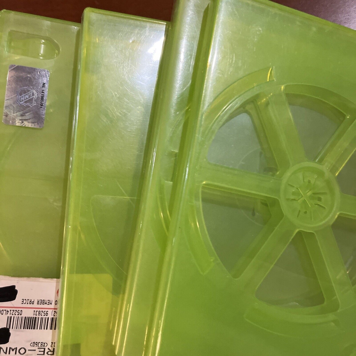 Qty = 4 Used DVD / XBOX / XBOX 360 Cases. Undamaged - Green