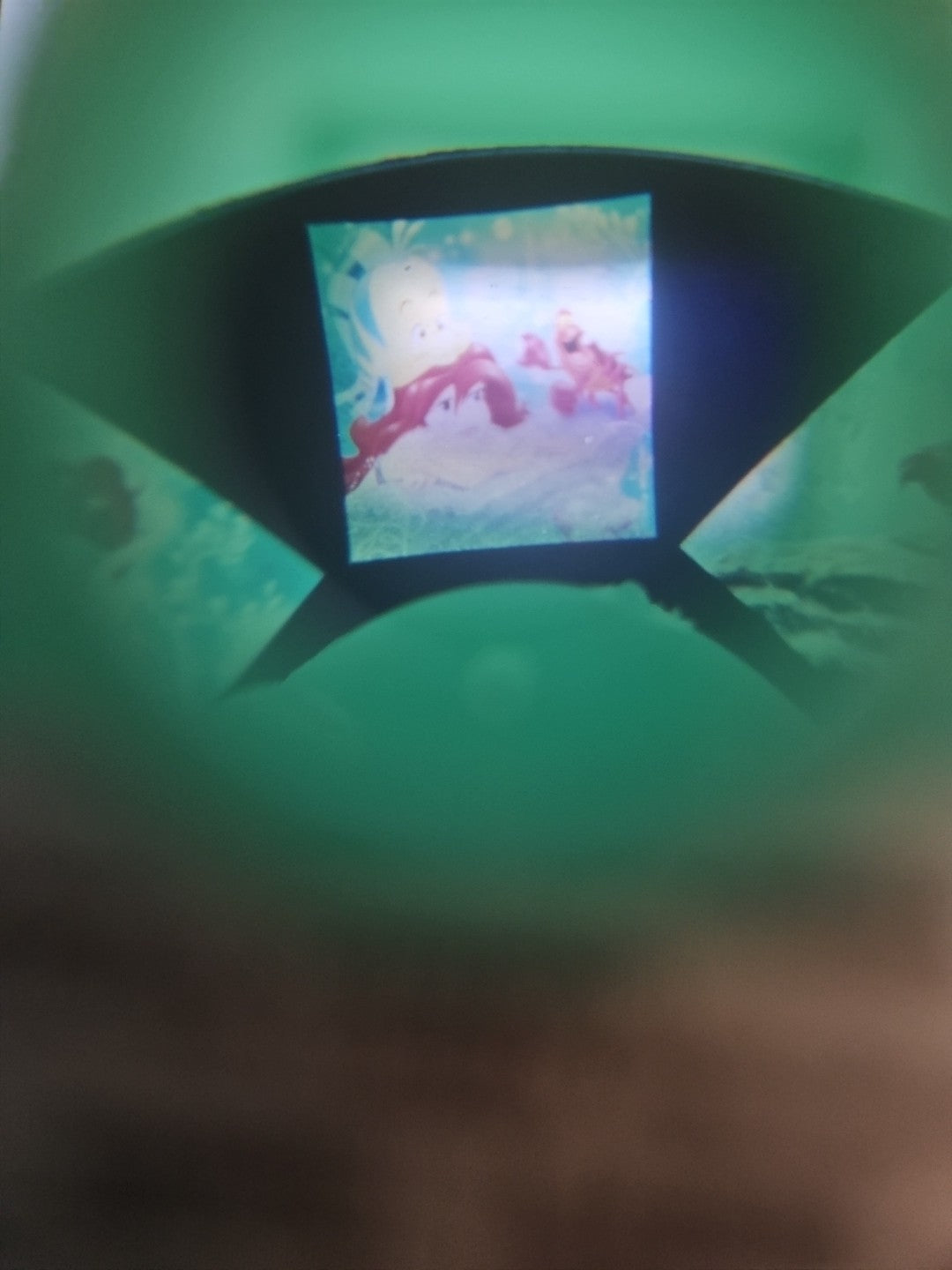 Ariel Mini View Finder Keychain