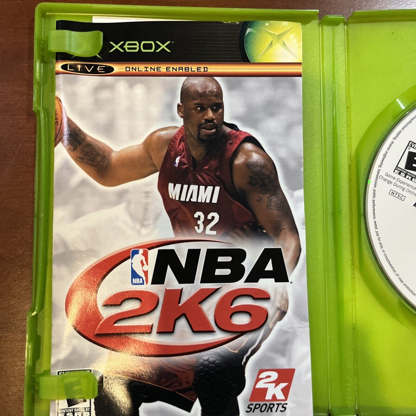NBA 2K6 ( Xbox ) water damaged artwork investigation. Includes manual. Tested.