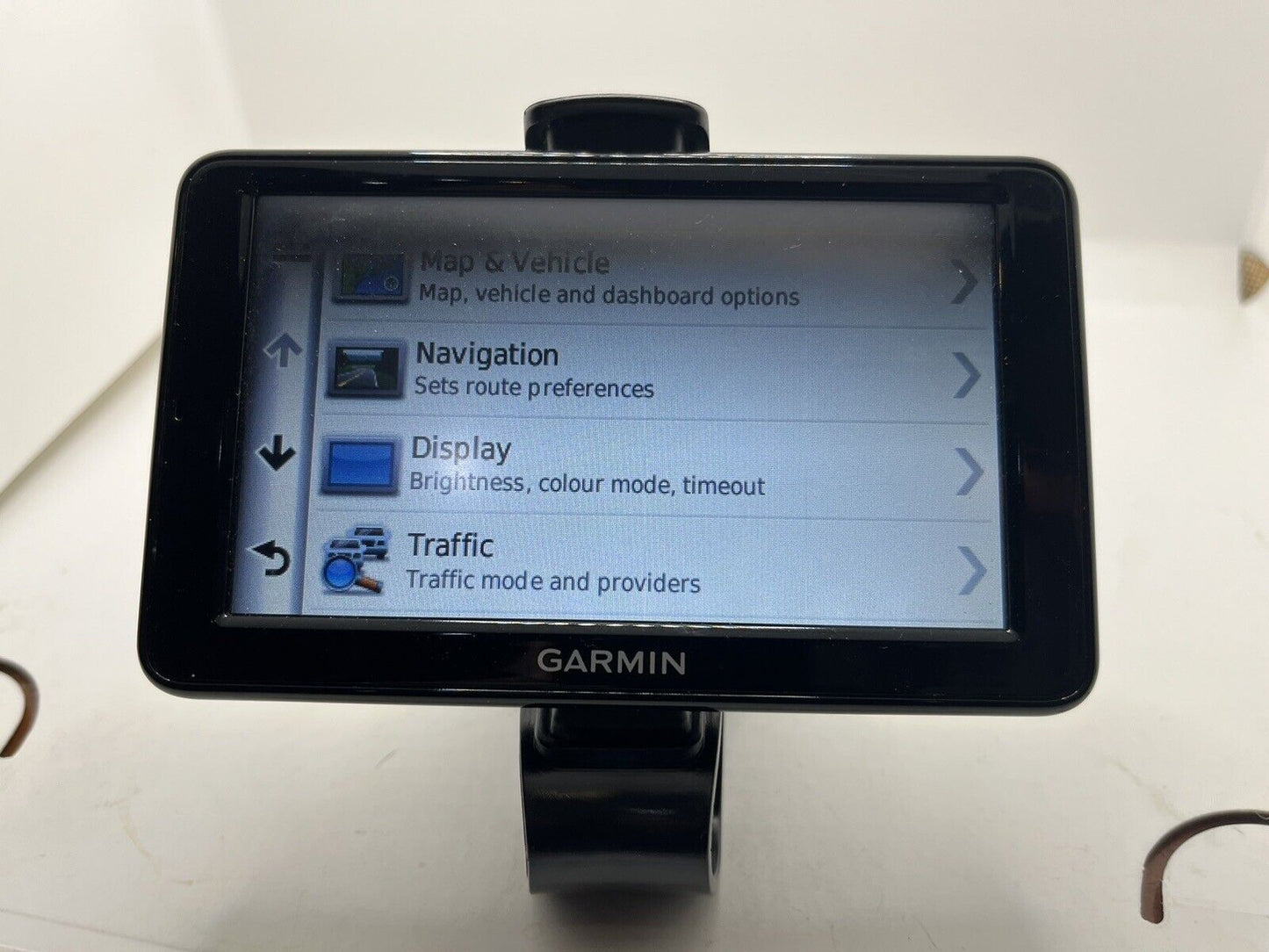 Garmin Nuvi 2555 Touchscreen GPS with US & Canada 2024 Maps & 32GB BUNDLE