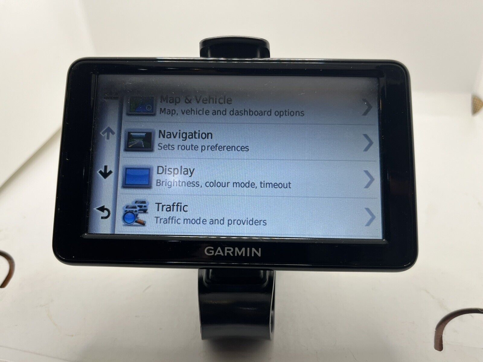 Garmin Nuvi 2555 Touchscreen GPS with US & Canada 2024 Maps & 32GB BUNDLE