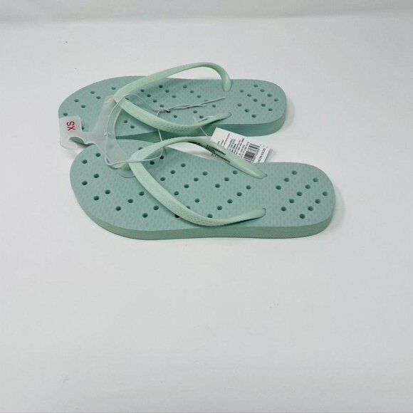 Room Essentials - Shower Shoes - Flip Flops - Extra Small - Seafoam Green