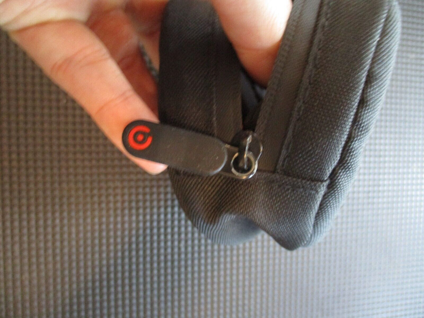 Beats By Dre Headphones Case Soft Travel Case Black & Red Zipper Case