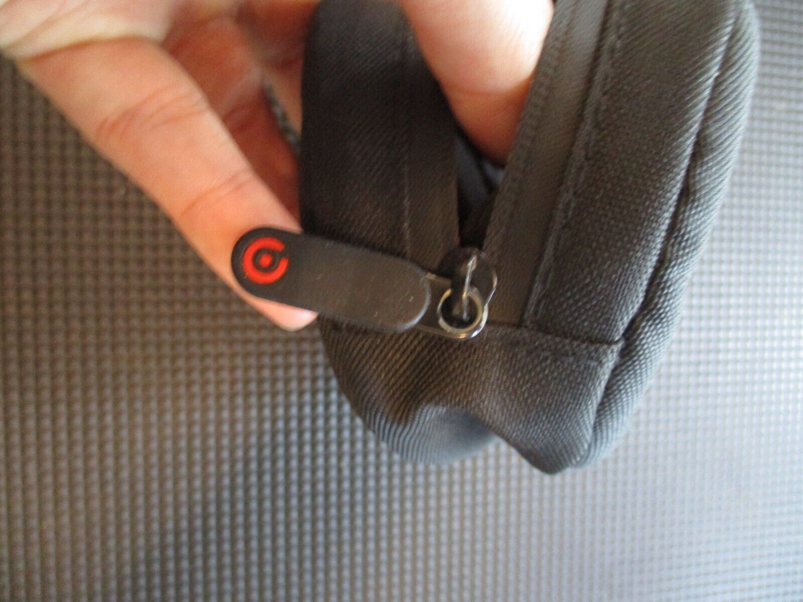 Beats By Dre Headphones Case Soft Travel Case Black & Red Zipper Case