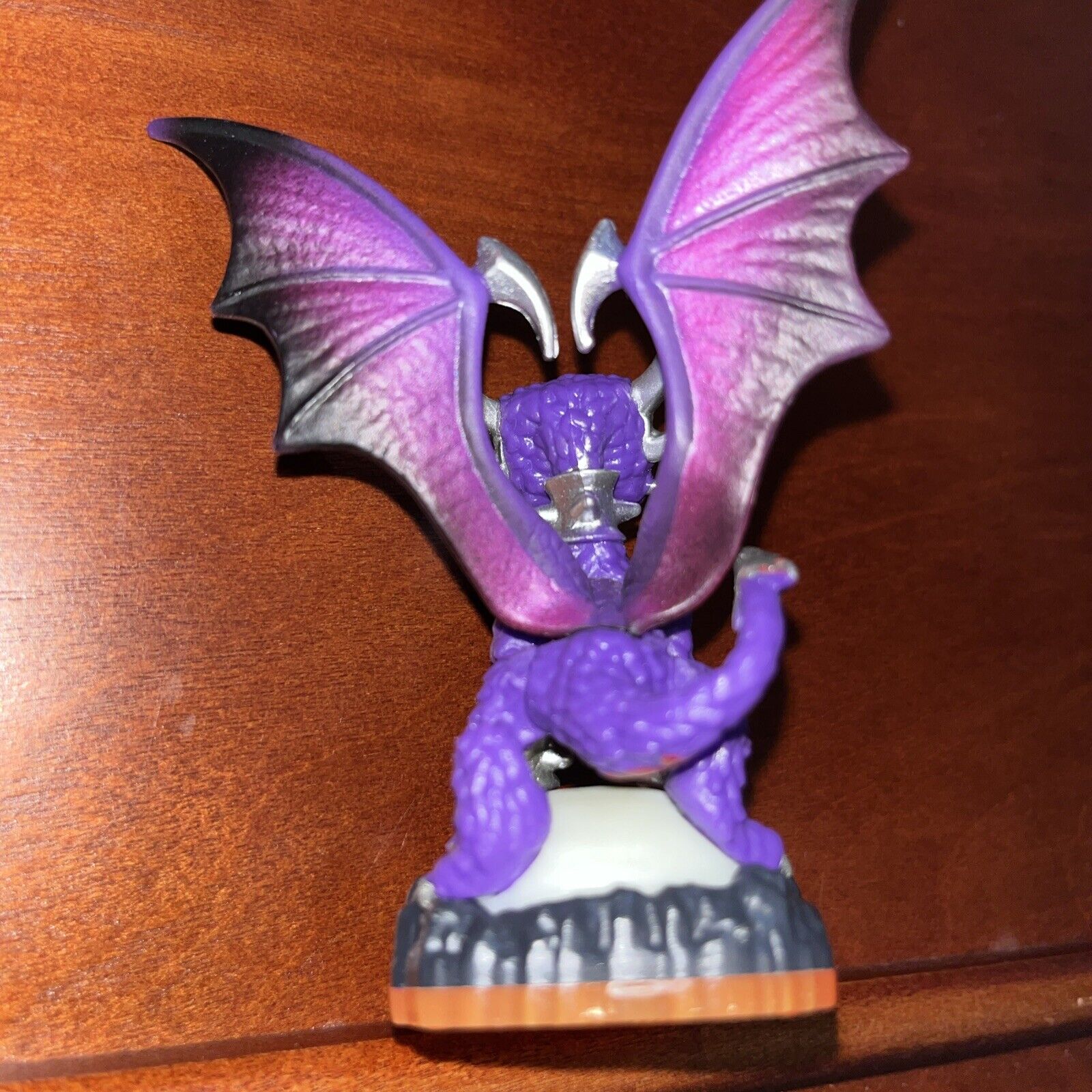 Skylanders Cynder With Stickers And Cards ￼