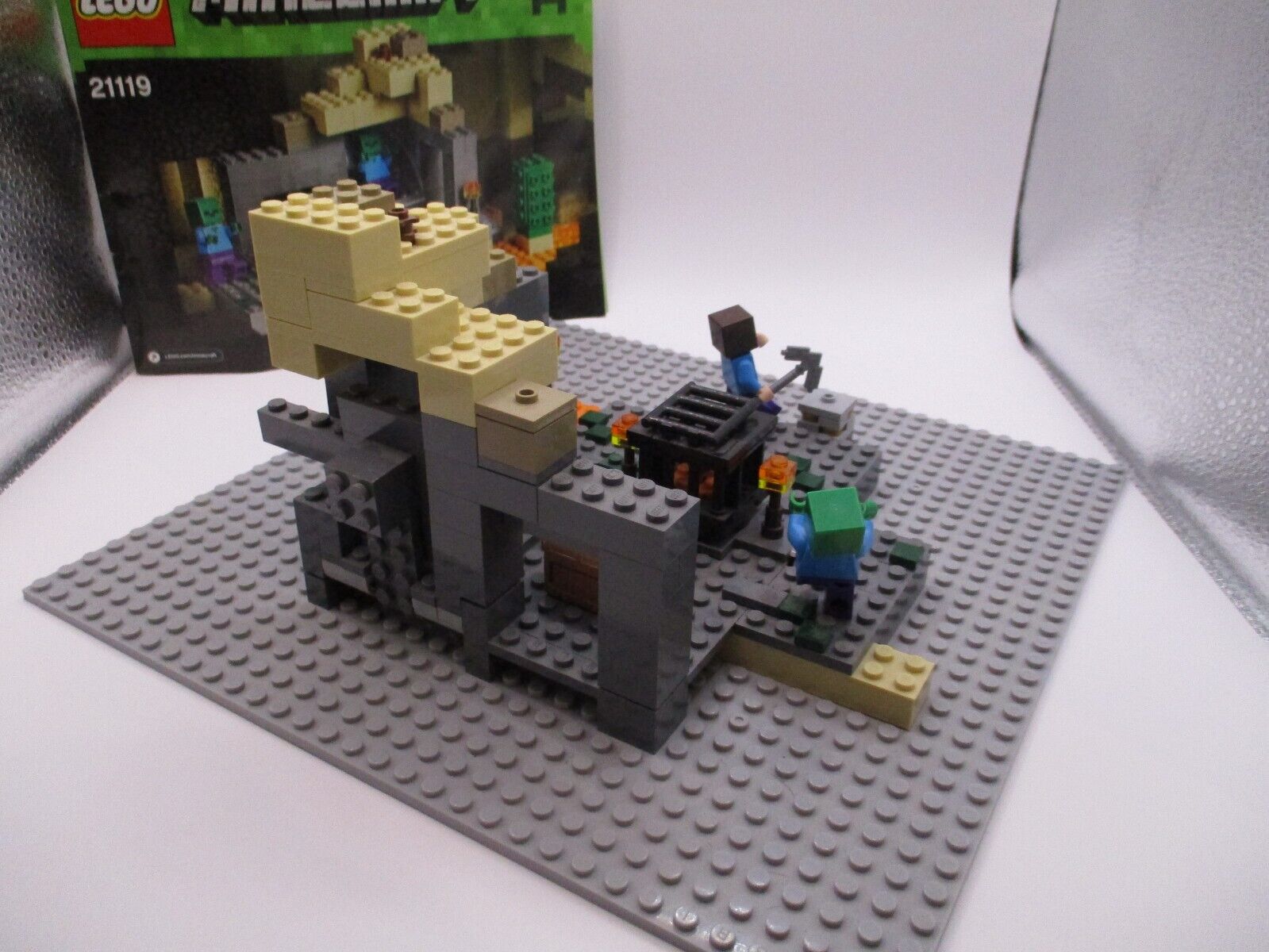 LEGO Minecraft: The Dungeon (21119) NO BOX