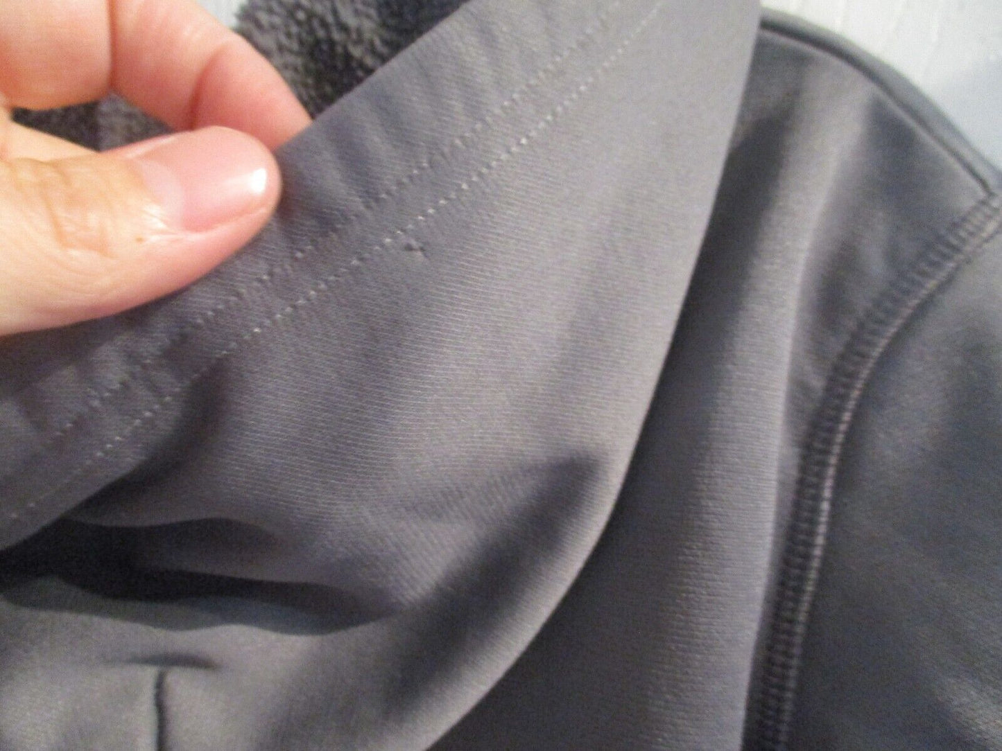 Under Armour Gray Pullover Hoddie Size 6