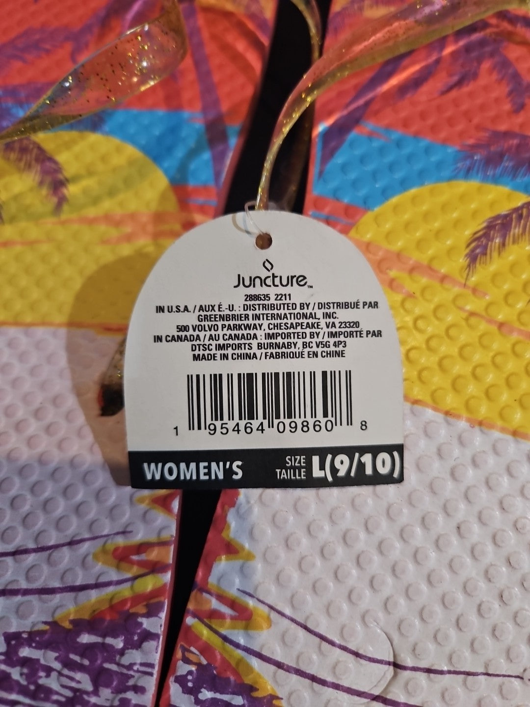 Women’s Flip Flops Size 9/10 - new