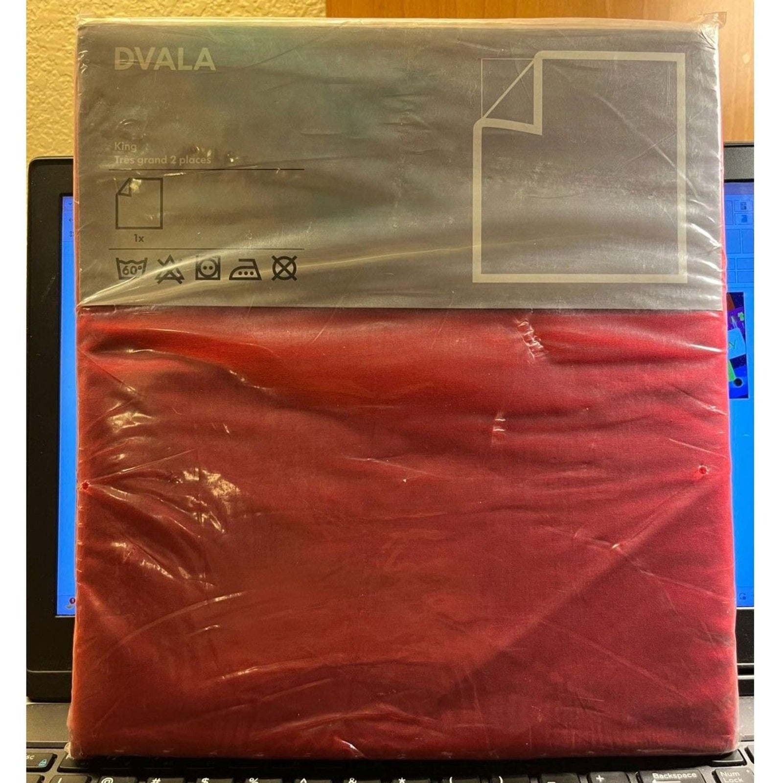 IKEA Dvala Red King Flat Sheet And Two Pillow Cases - Factory Sealed