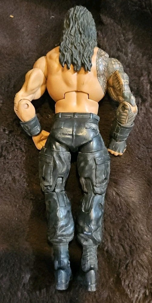 ROMAN REIGNS WWE Elite Series 33  Wrestling Action Figure 2011 Mattel - 7 inch