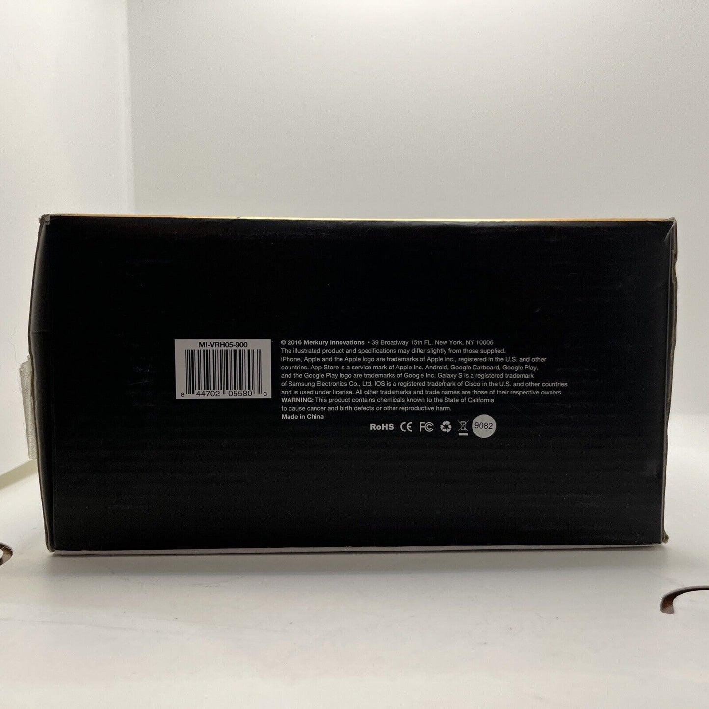 EVO VR - Virtual Reality Headset for All Smartphones - IOS & Android - Black