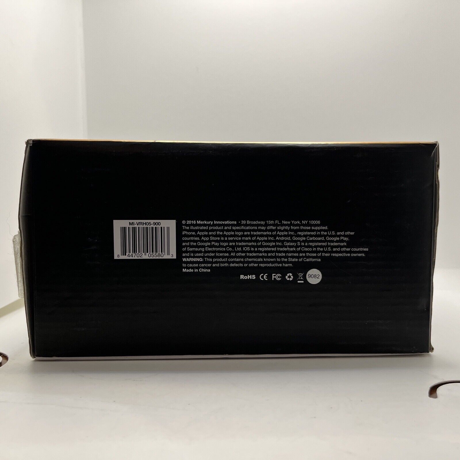 EVO VR - Virtual Reality Headset for All Smartphones - IOS & Android - Black