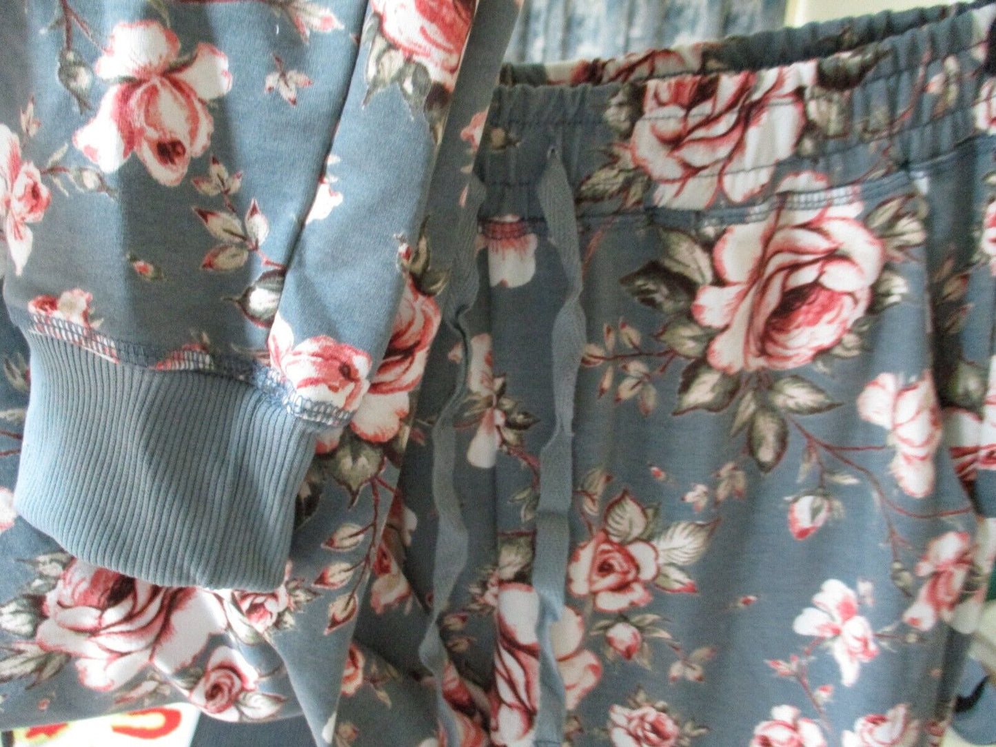 LuLaRoe NWT Jax Small Slate Pink White Green Floral Joggers Sweatpants