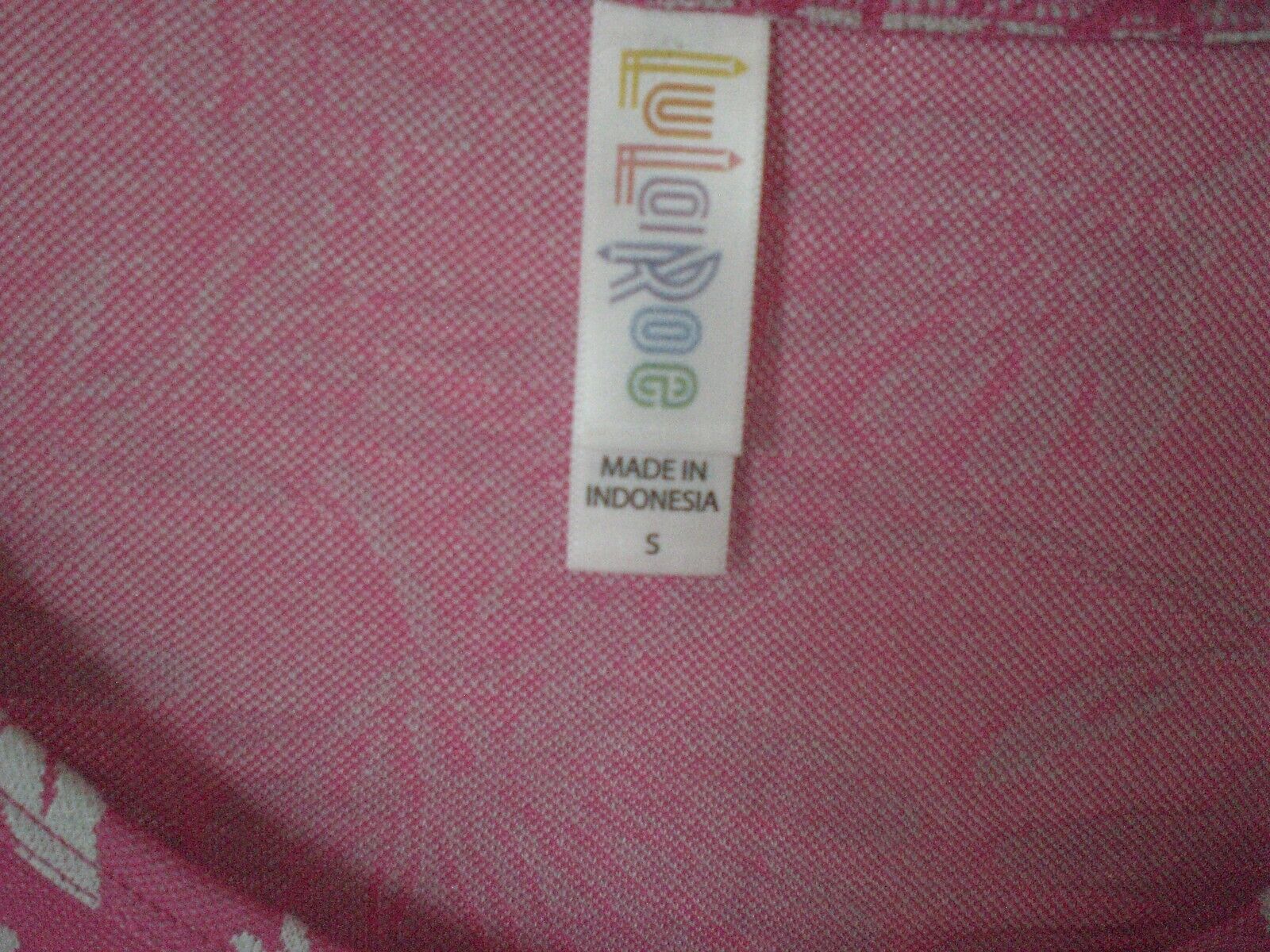 NWT LuLaRoe Classic T Blouse Top Shirt Pink and White Floral Jacquard