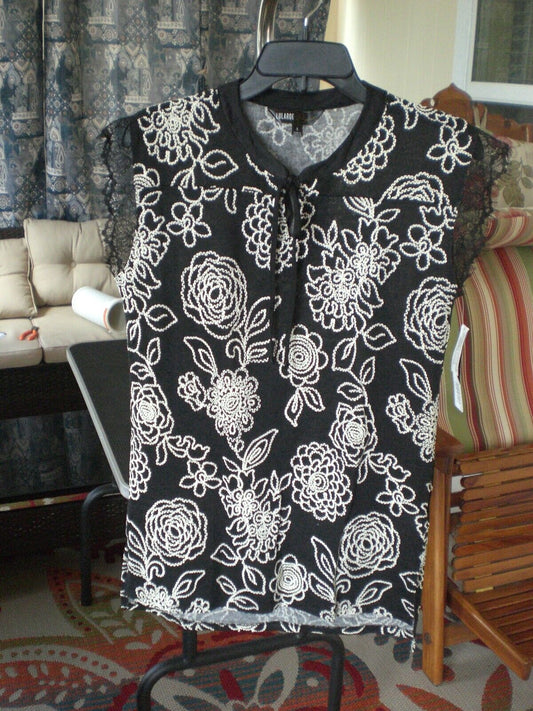 LuLaRoe NWT Elegant Grace Top Shirt Blouse Black with White Floral and Lace