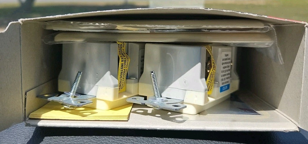 Qty= 2 X Cooper XGF15A GFCI 15A 125v Receptacle. 2 Pole 20A Feed Open Box