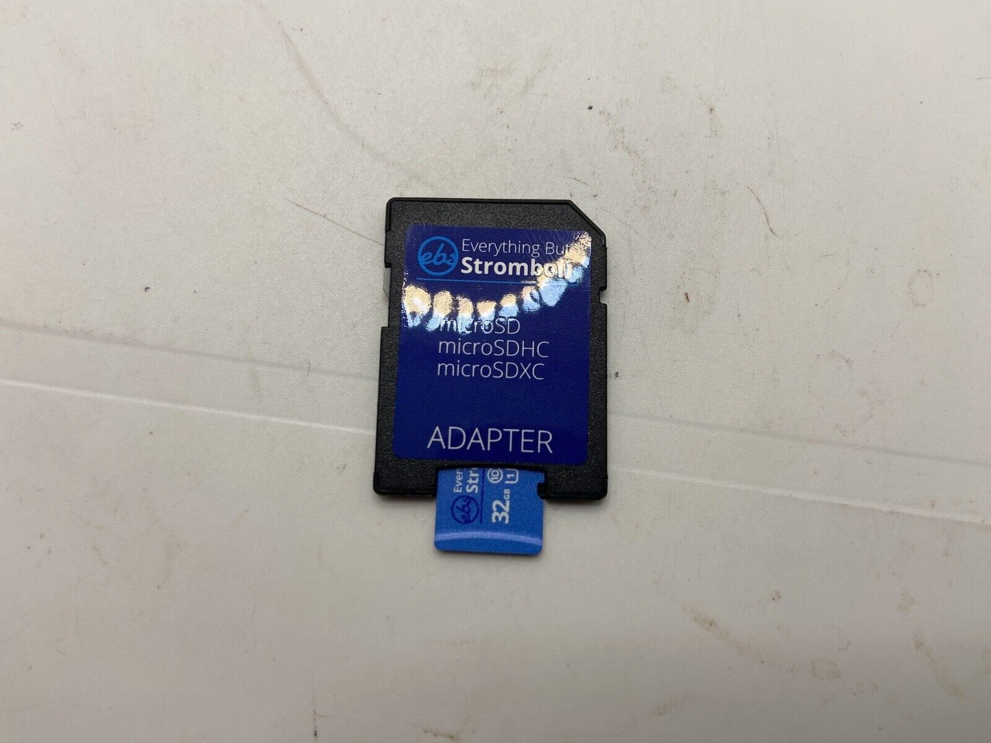 Garmin nüvi 200 Automotive Mountable GPS With 32GBSD, Cable, Manual